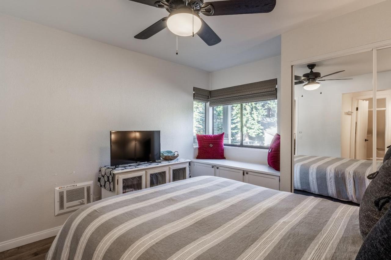 Highly Updated 1 Bedroom Den, 2 Bath Crestview Unit 5 Sleeps Up To 4 Located Near Canyon *
